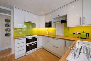 Kitchen- click for photo gallery